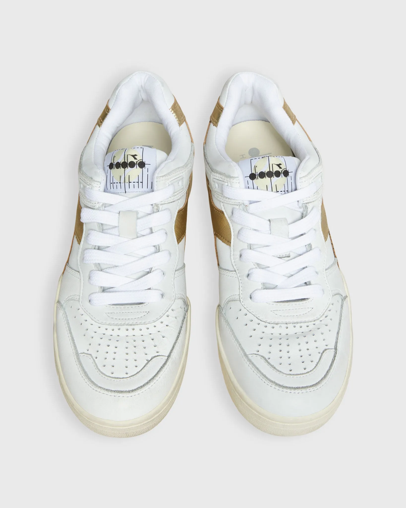 B.560 Metal Sneaker in White