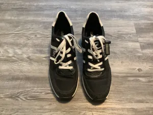 Black & White Shoes Sneakers Michael Kors, Size 10