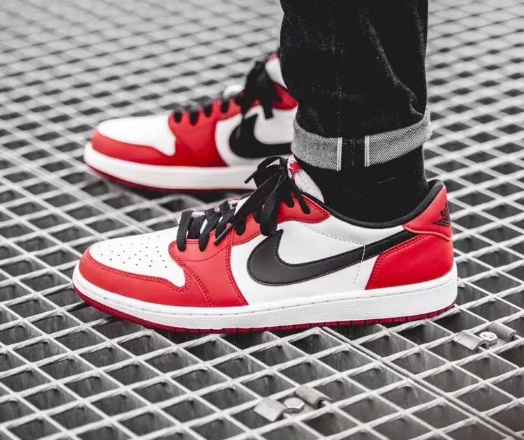 CE - AJ1 chicago