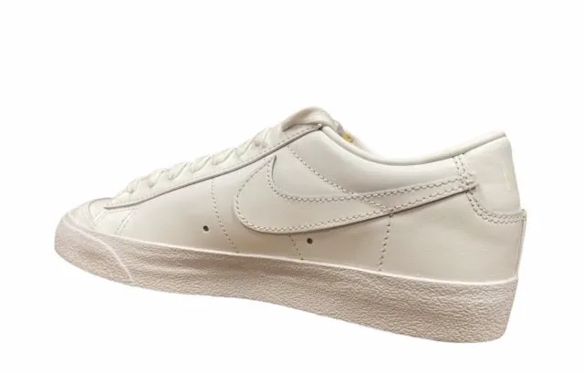 Nike scarpa sneakers da donna Blazer Low '77 DC4769 101 bianco