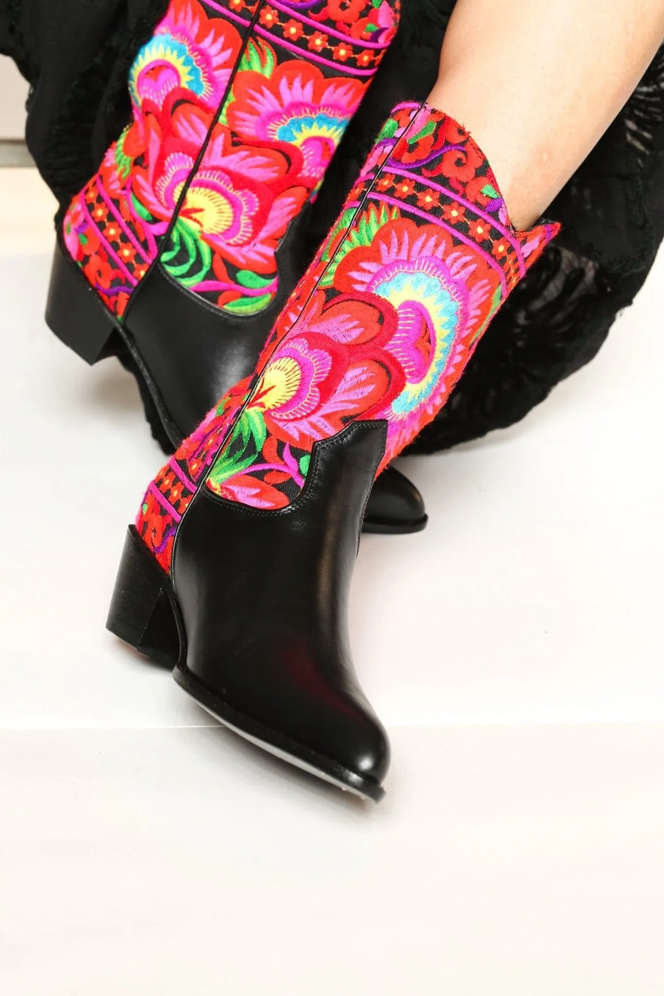 SELINA TRIBAL EMBROIDERED WESTERN BOOTS X FREE PEOPLE