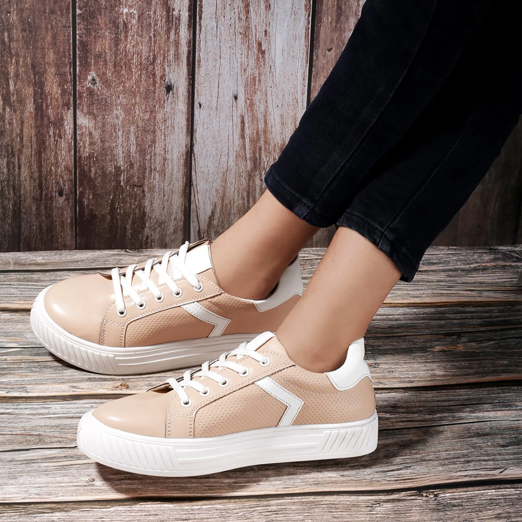 Women's Faux Leather Stylish And Fashionable Sneakers